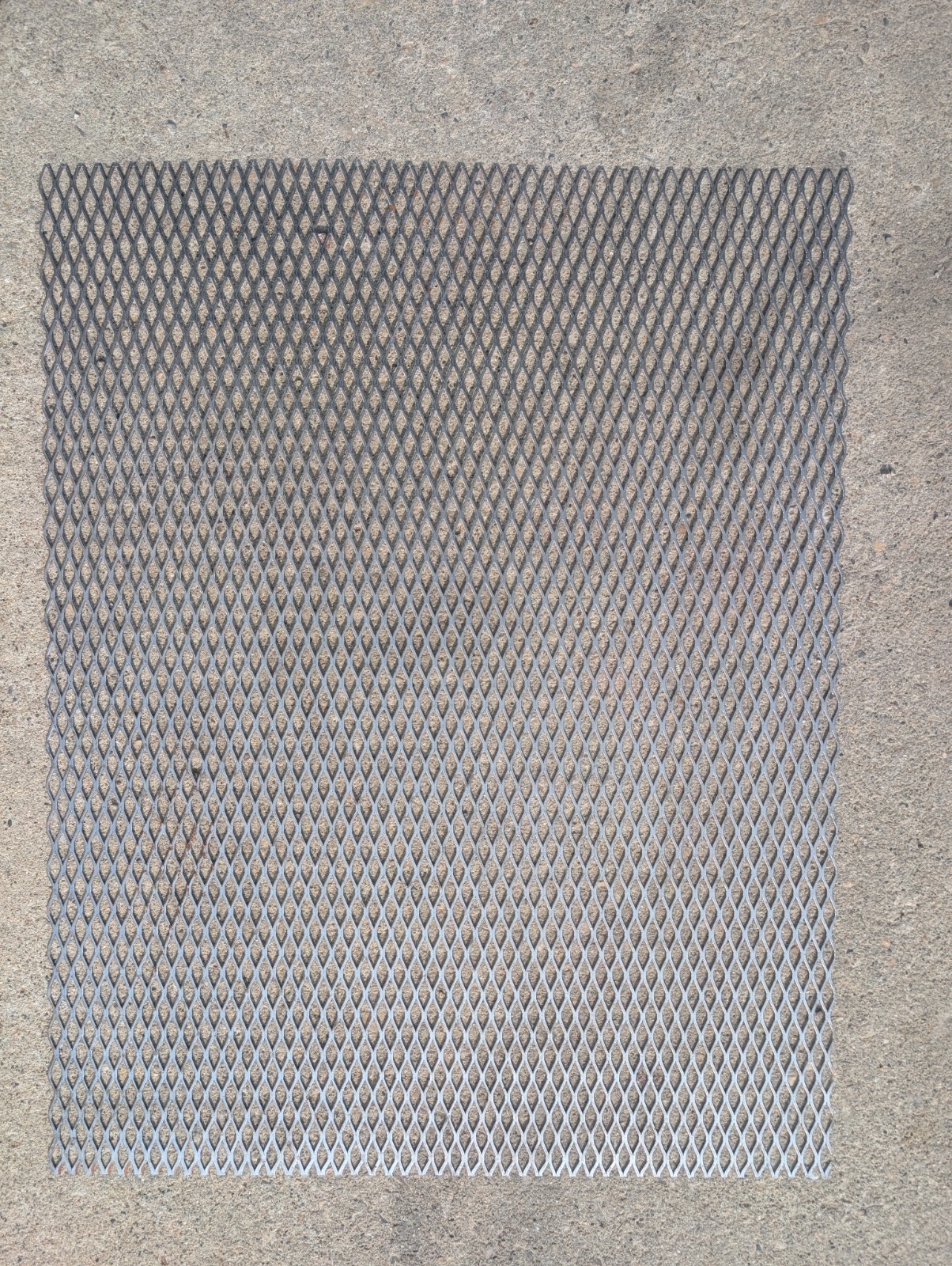 1/2 #16 Flat Expanded Steel 24 x 30 Inch May Have Some Rust