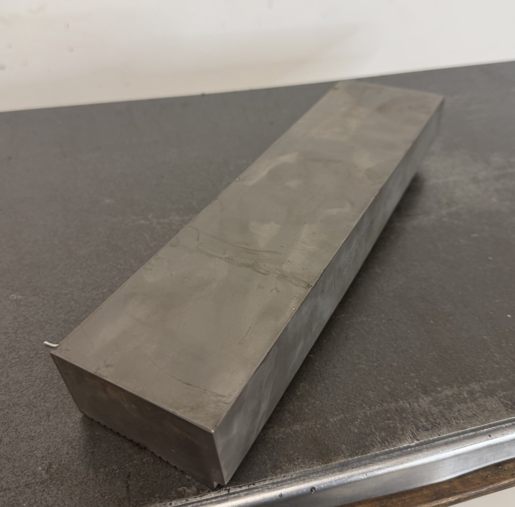 LOT OF (1), D-2 TOOL STEEL BAR STOCK flat plate D2, 1 1/2″ x 2 5/8″ x 10″