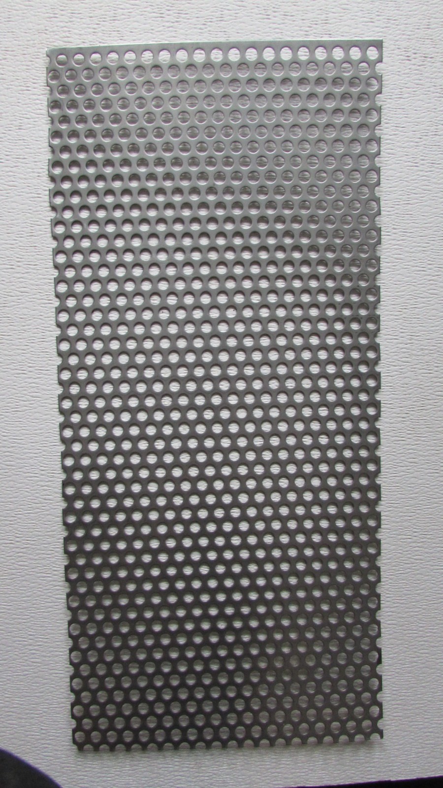 3/8″ HOLE 16 GAUGE 304 STAINLESS STEEL PERFORATED SHEET–12″ x 24″