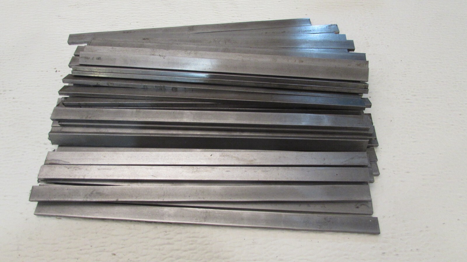 1/8″ THICK X 3/8″ WIDE X 9″ LONG CR 1018 FLAT BAR–200 PIECE LOT