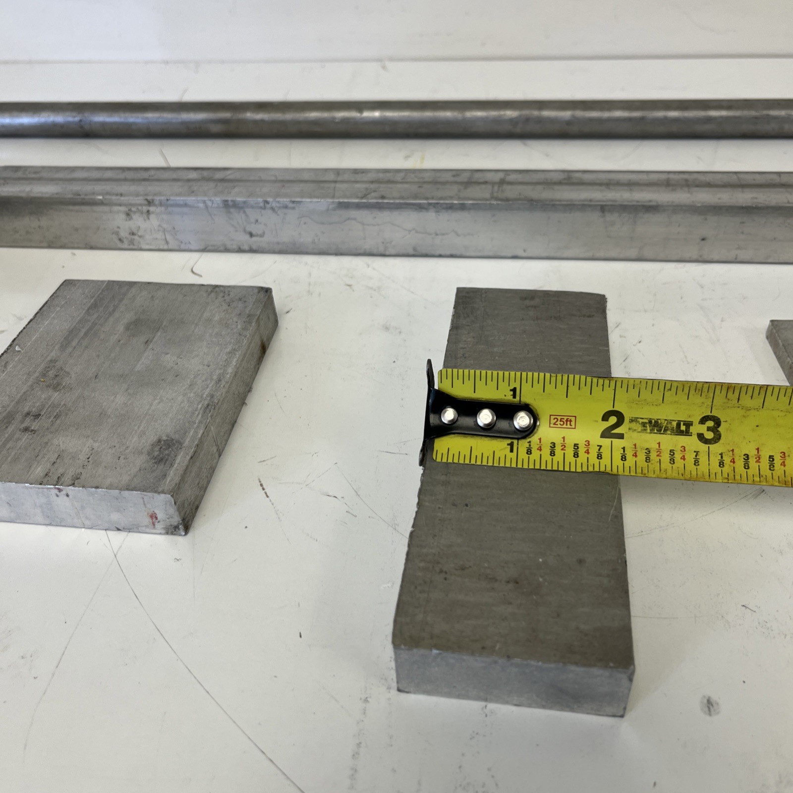 (6) Piece Aluminum Remnant Lot. See Pics .3/4” Down To 1/4”