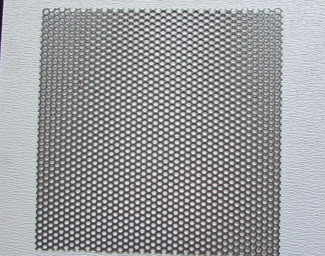 1/4″ HOLES–16 GA.-(0598)-304 STAINLESS PERFORATED SHEET- 11″ X 12″