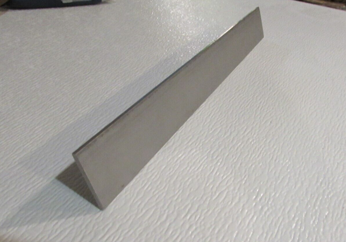 1/8″ x 1-1/2″ X 12″ 304 STAINLESS STEEL FLAT BAR