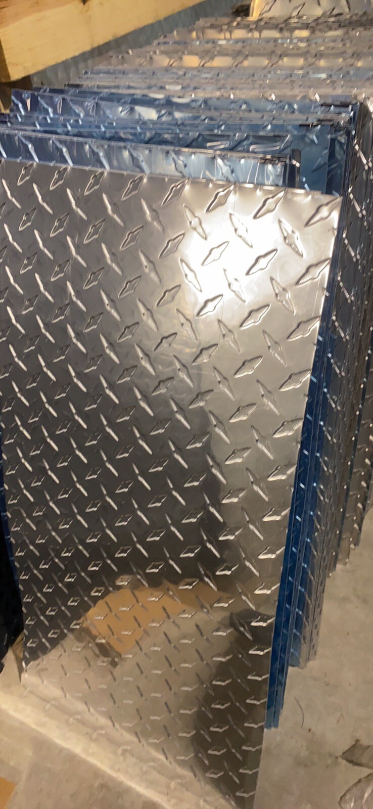 Cosmetic Diamond Plate Get 20 12 In X 24 In For 95.00 0.025 And 35.50 Shipping