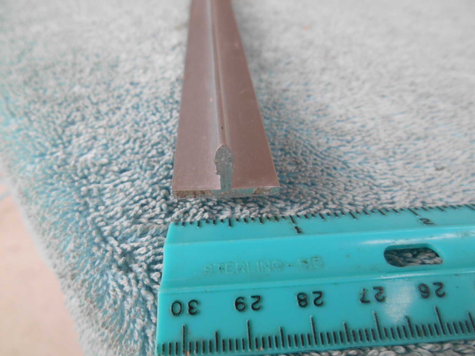 METAL STOCK EXTRUDED ALUMINUM 6061 T CHANNEL 30-7/8″ X 15/16″ X 1/2″