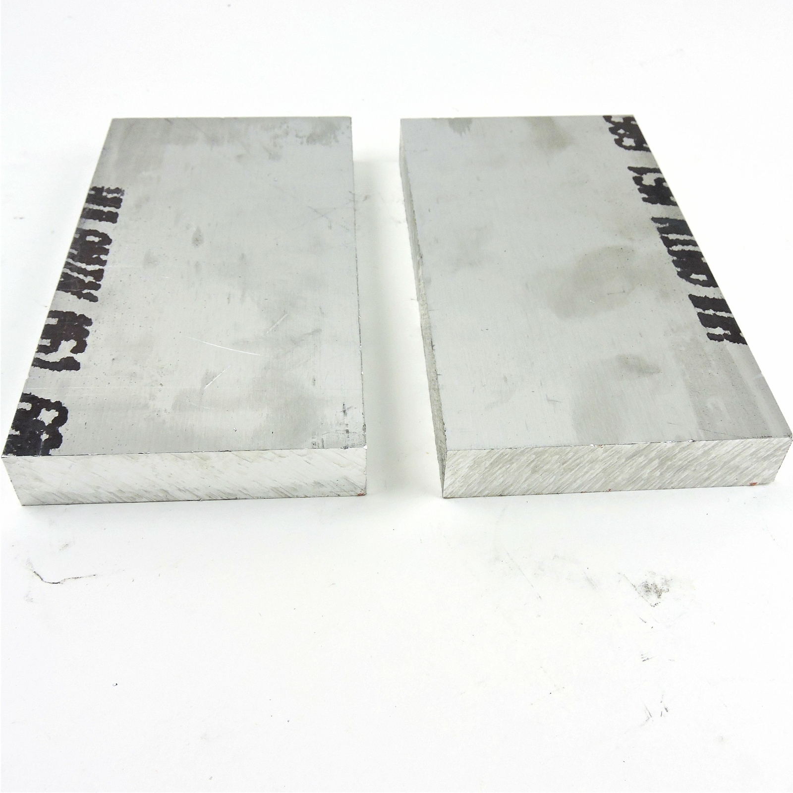 1.125″ thick 1 1/8 Aluminum 6061 PLATE 5.625″ x 9.375″ Long QTY 2 sku 241367