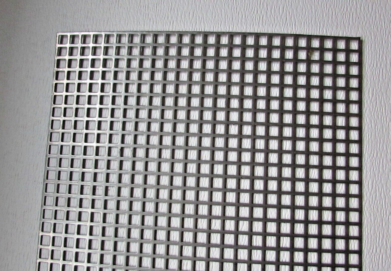 3/8″ SQUARE HOLE PERFORATED CARBON STEEL METAL 16 GA.- —-12″ X 12″
