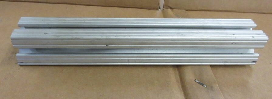 80/20 T-SLOT ALUMINUM EXTRUSION 1515-LITE, 1.5″ X 1.5″, 21-3/4″ L, LOT OF 2