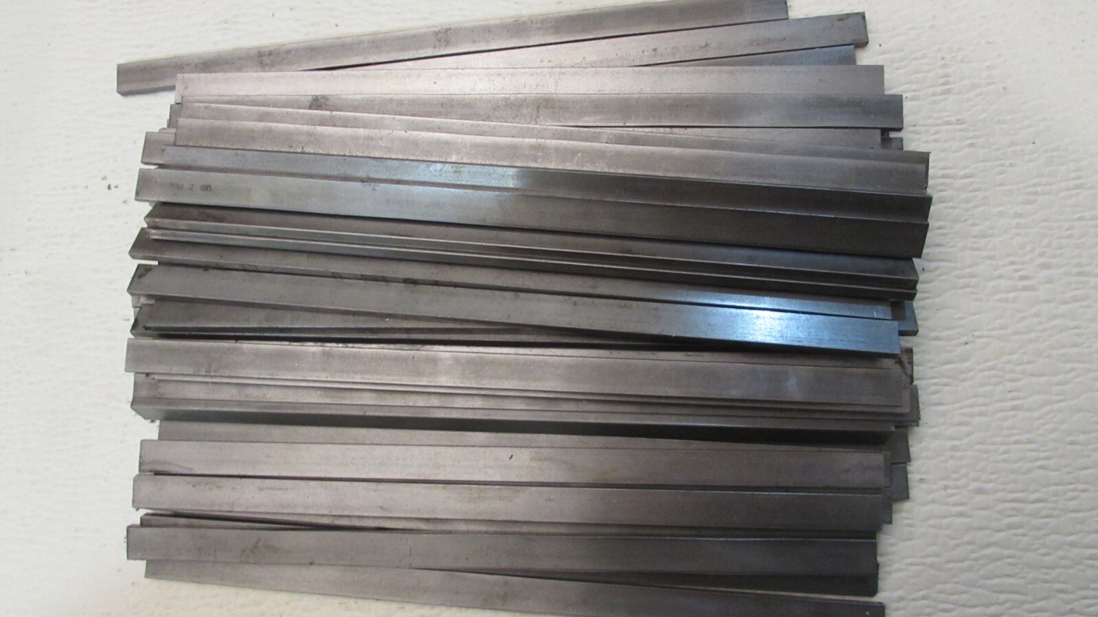 1/8″ THICK X 3/8″ WIDE X 9″ LONG CR 1018 FLAT BAR–200 PIECE LOT