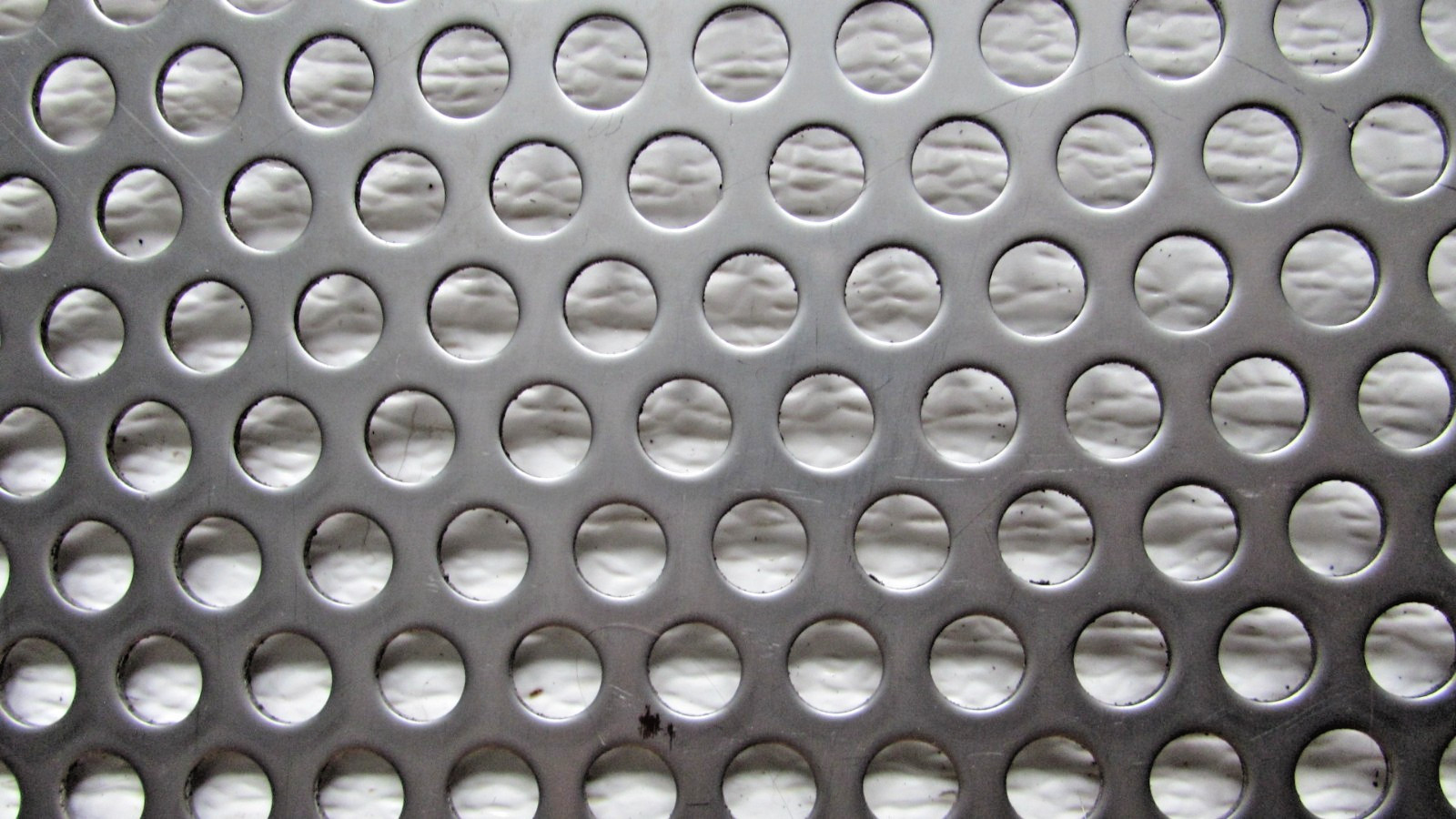 3/8″ HOLE 16 GAUGE 304 STAINLESS STEEL PERFORATED SHEET–11-1/2″ x 24″