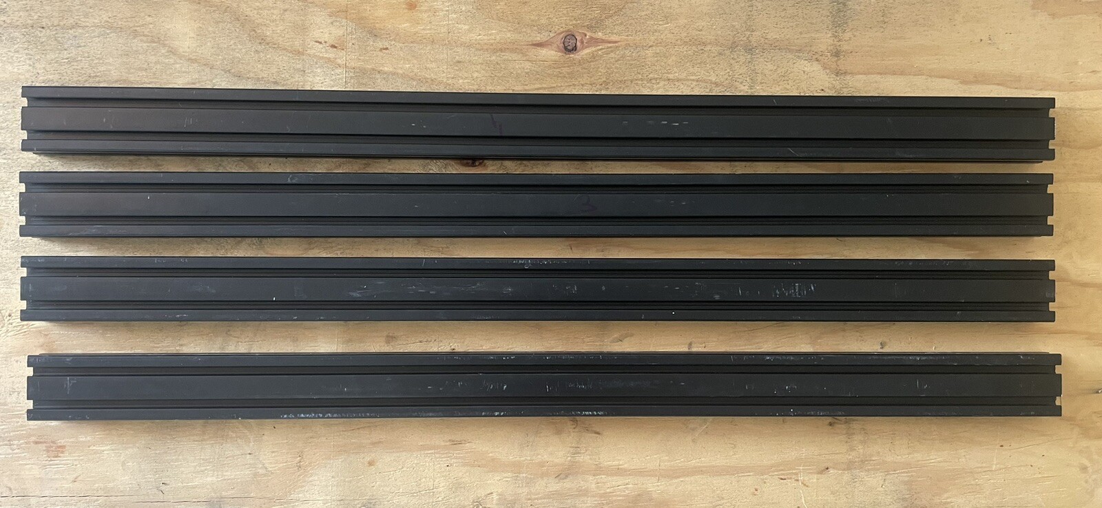 8020 1×2 25x50mm T-slotted Thread Aluminum Extrusion Smooth Black 32” L 4 Bars