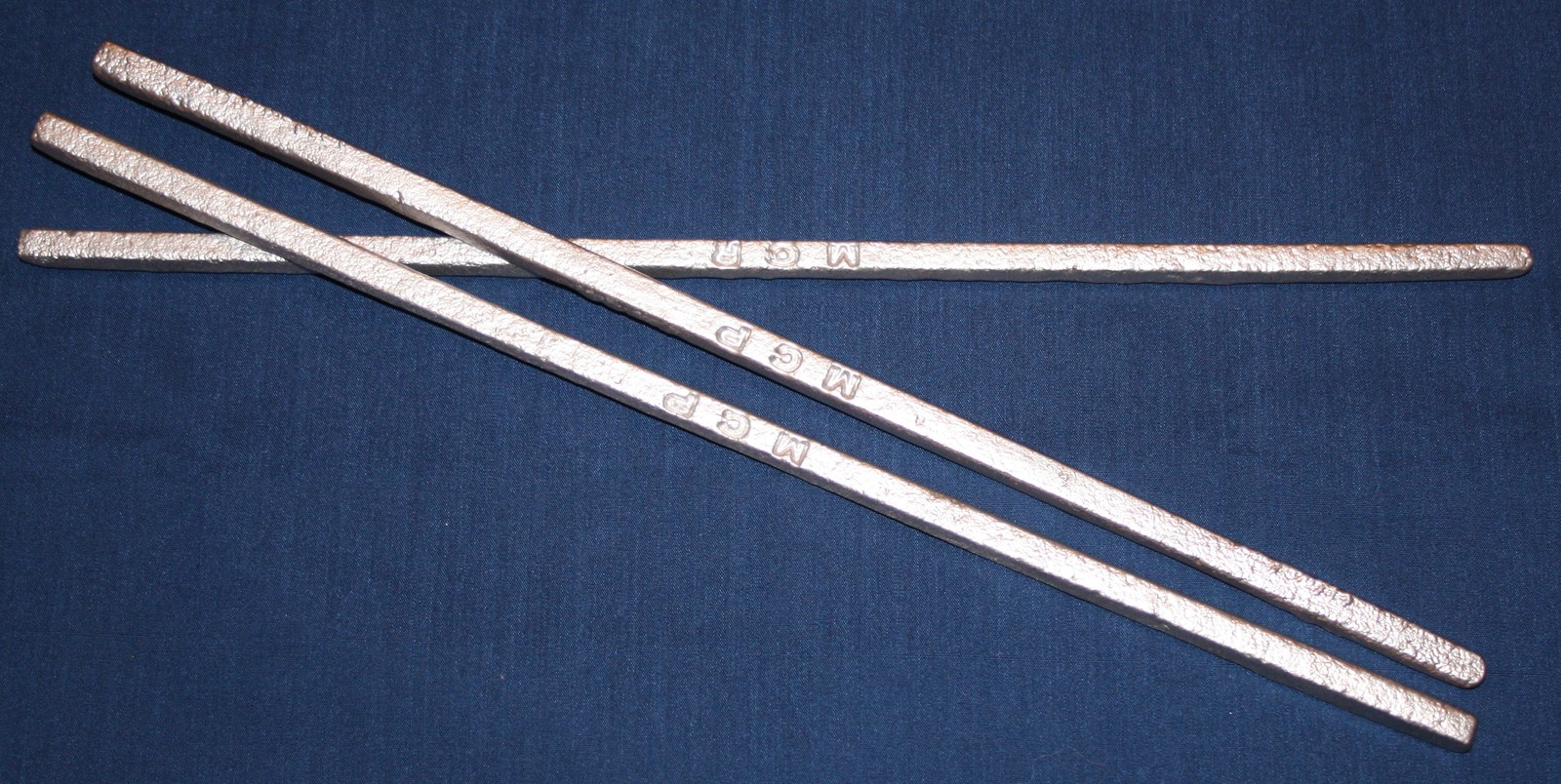 Cerrobend Woods Metal Low Temperature Alloy – 1 /4 lb. Melting Stick