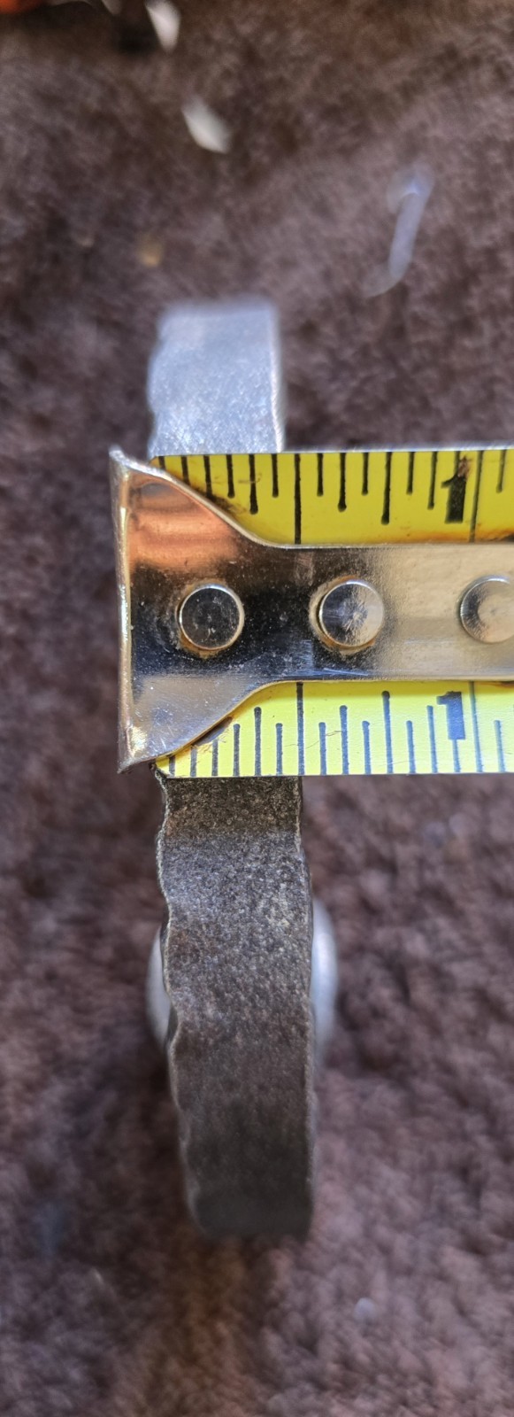 4 Pic Forged Steel C Scroll with Scored Ends. 2-9/16″ W, 3-15/16″ H, .31 lbs 