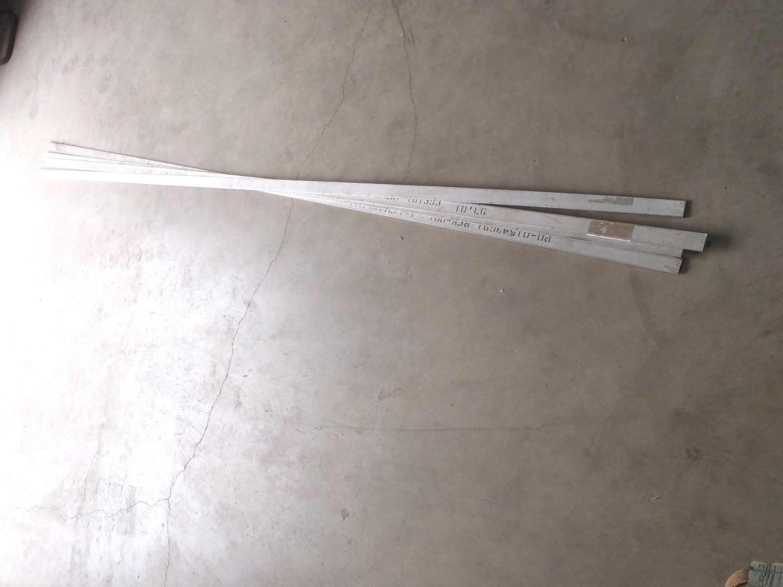 Stainless Steel Flat Bar Stock 1-1/2″ X 1/4″ X 10′ Ft ASTM A240 TP304 LOT OF 4