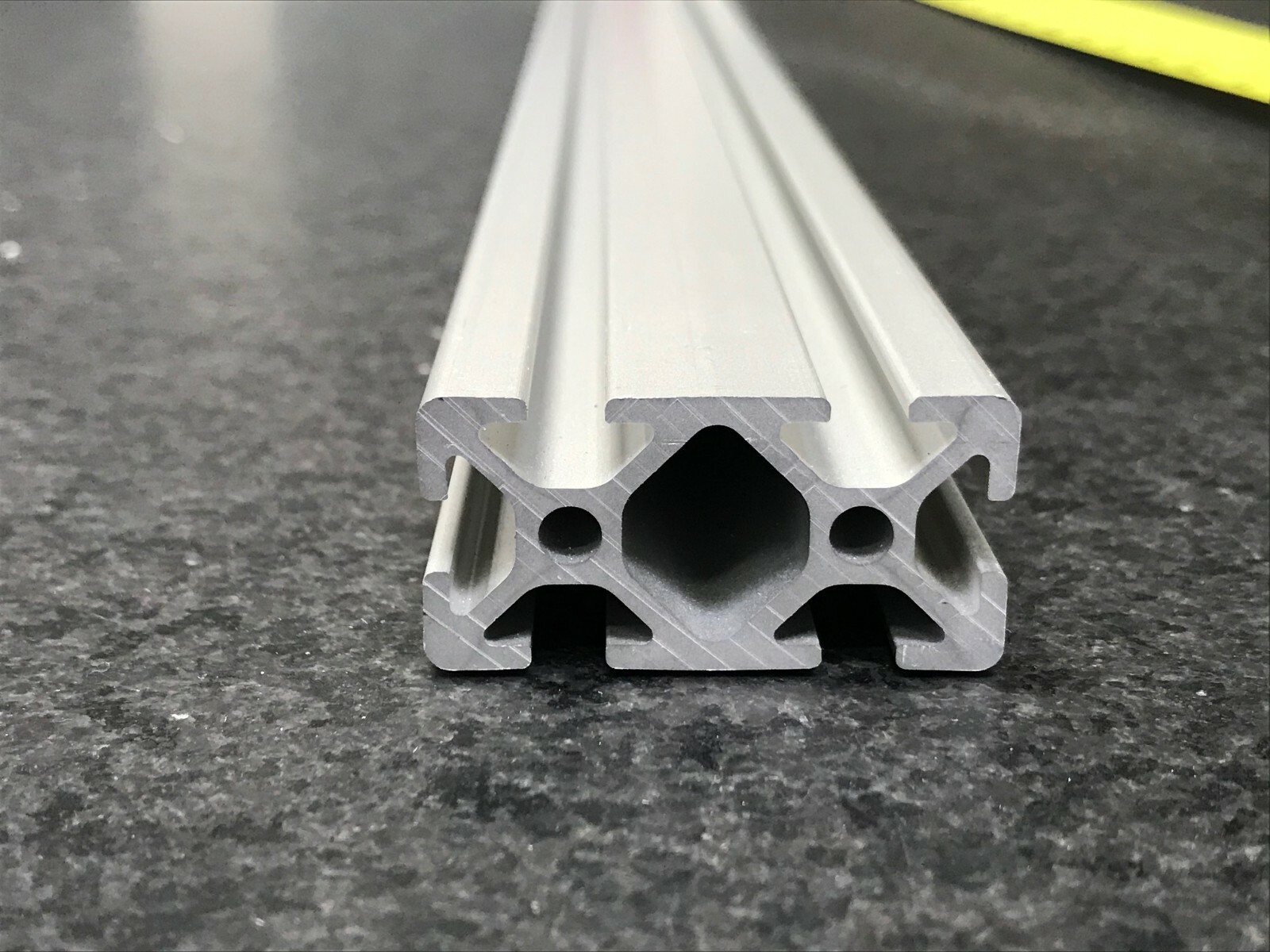 2040 20mmx40mm Series 5 T-Slot Aluminum Extrusion – 1000 mm 1m CNC 3D Printer