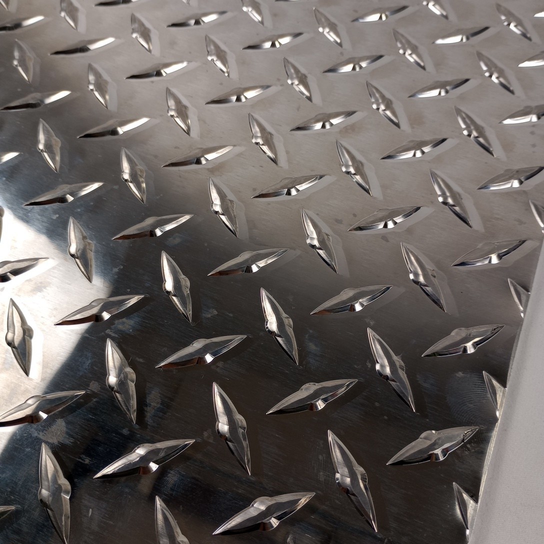 12″ x 12″ Diamond Plate Aluminum .125″ Thick (1/8 in) – Treadplate, 3003 Alloy