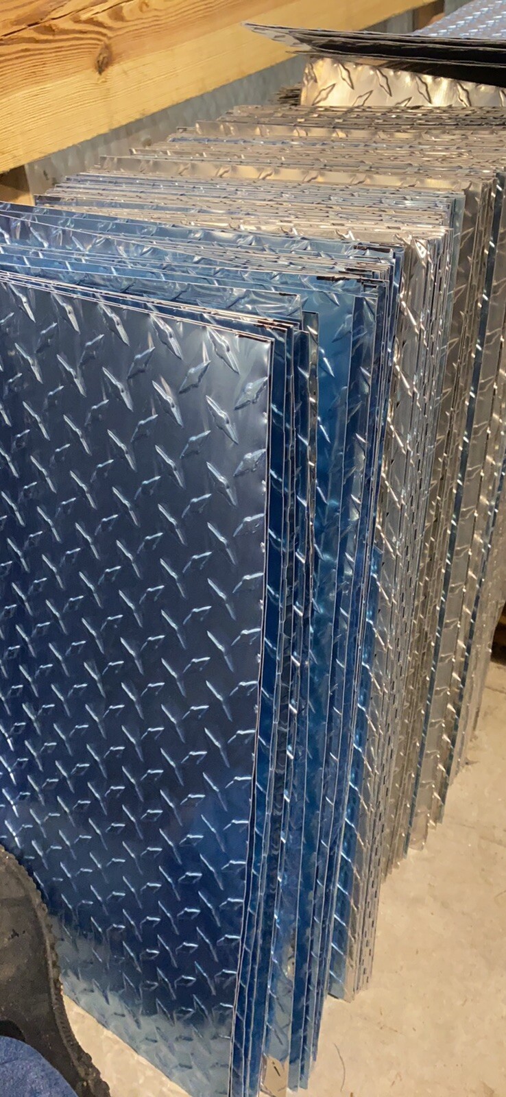 Cosmetic Diamond Plate Get 20 12 In X 24 In For 95.00 0.025 And 35.50 Shipping