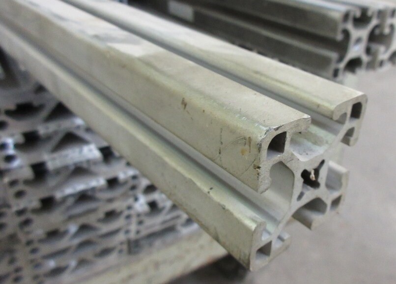 80/20 T-SLOT ALUMINUM EXTRUSION 1515-LS 1.5″ X 1.5″, 4-OPEN SLOT 21″ LENGTH