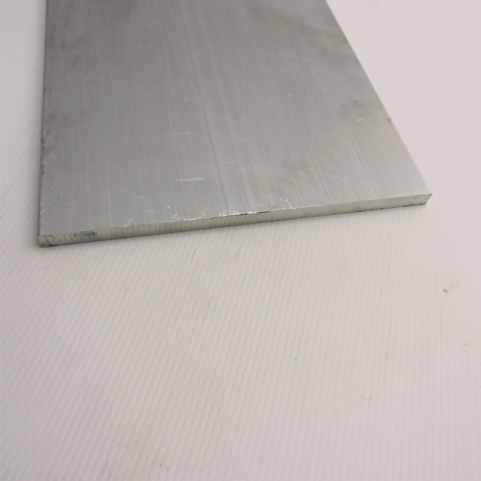 .375″ x 9″ Aluminum 6061 FLAT BAR 19″ Long new mill stock sku K448