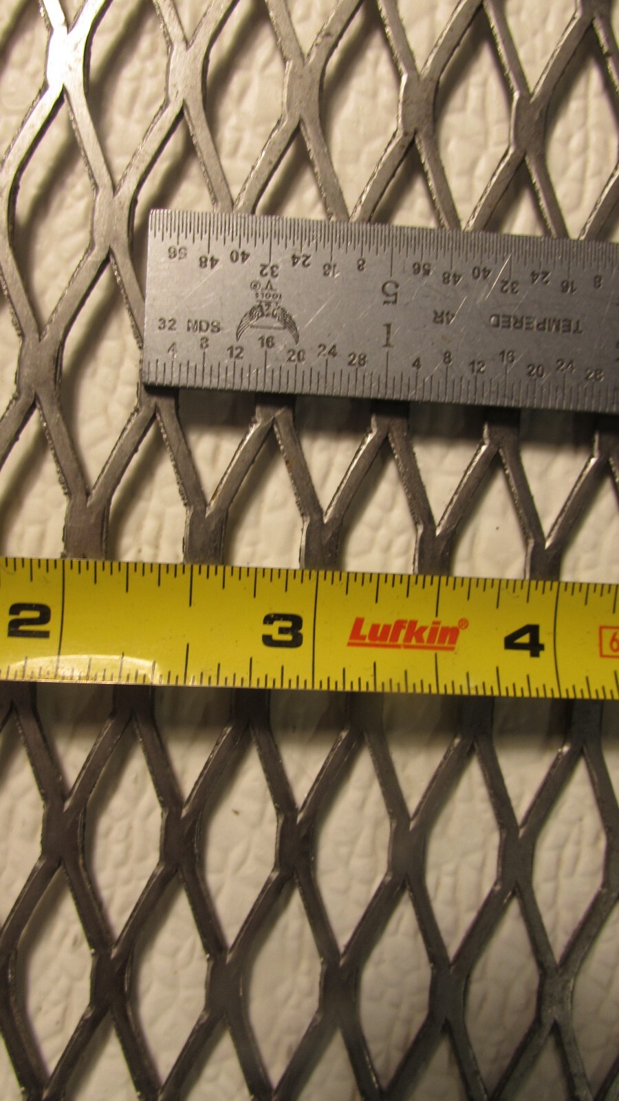1/2 X #16 304 STAINLESS STEEL FLATTENED EXPANDED METAL—–18″ X 32″