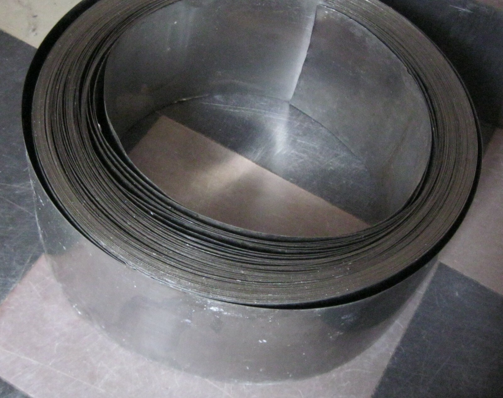 Invar Alloy 36 Nickel tape 1 m x 11,5 cm x 0.18 mm.