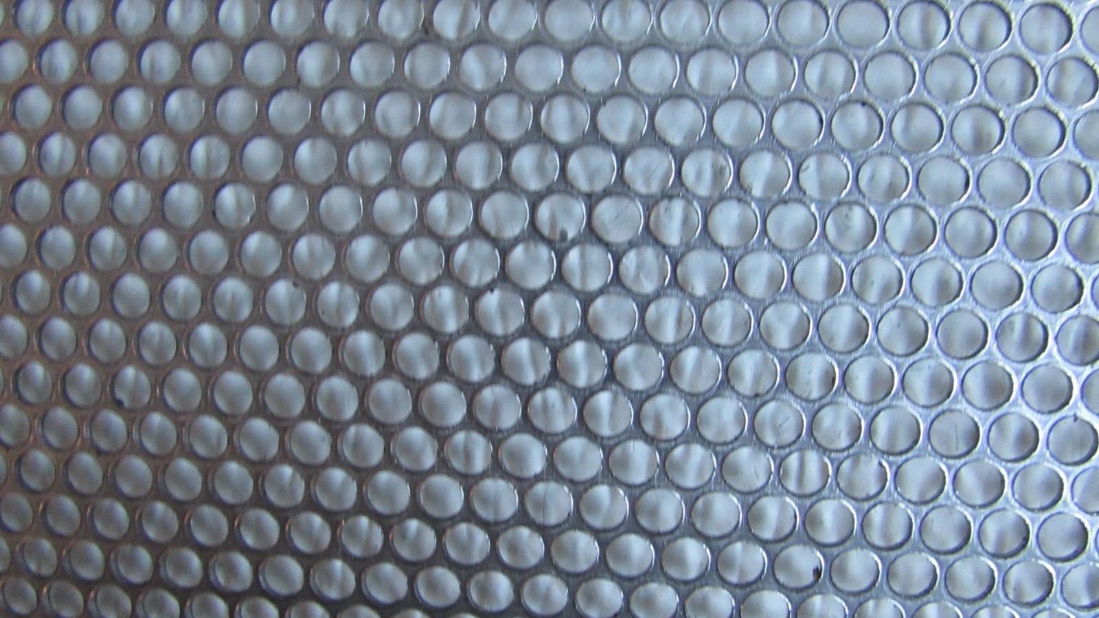 5/32″ HOLES ON 3/16″STAGGERED-20 GA STAINLESS PERFORATED SHEET–6-7/8″ X 11-1/2″
