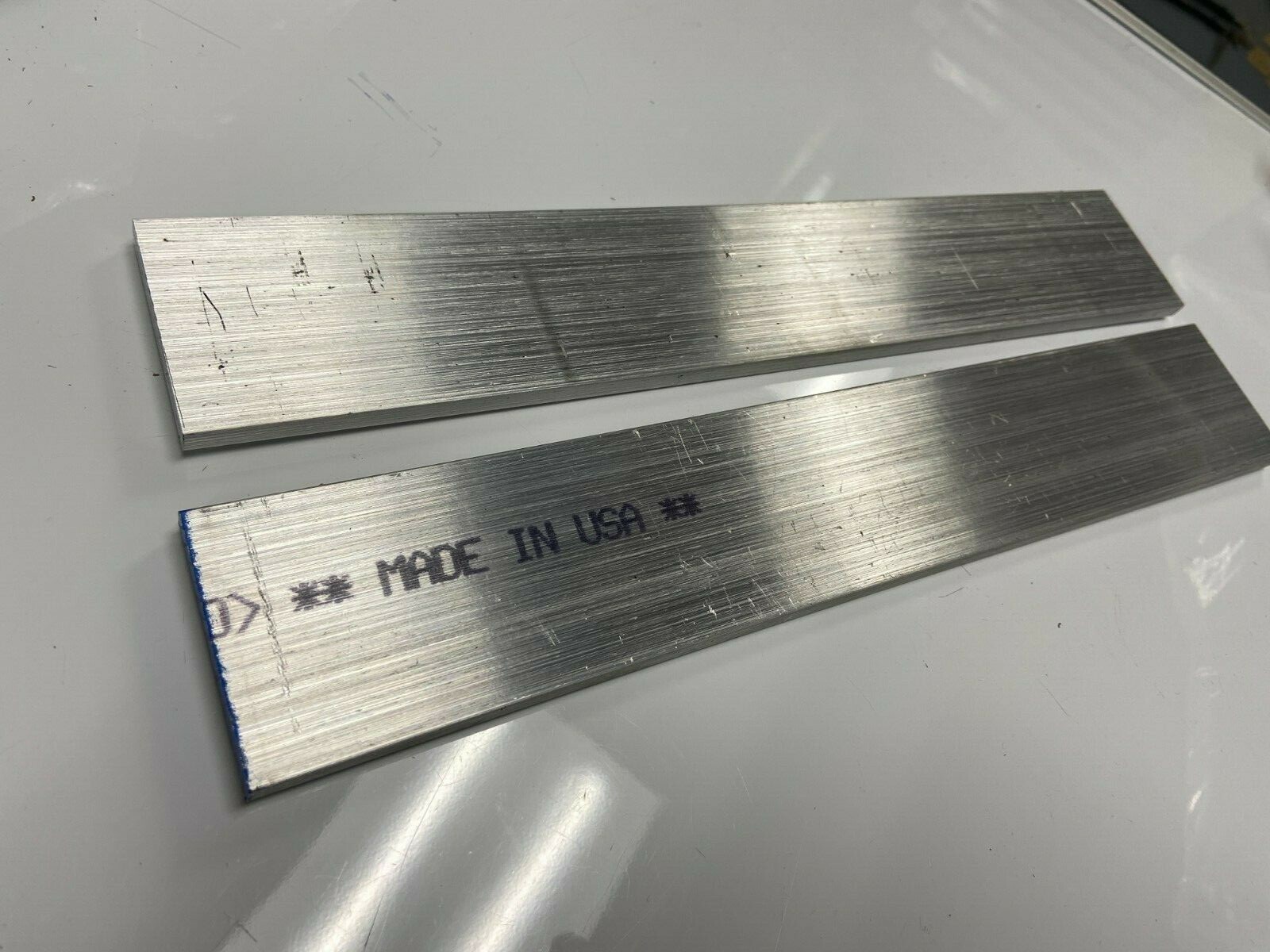 6 Pieces 1/8″ X 1-1/2″ ALUMINUM 6061 FLAT BAR 18″ long .125″ Plate Mill Stock