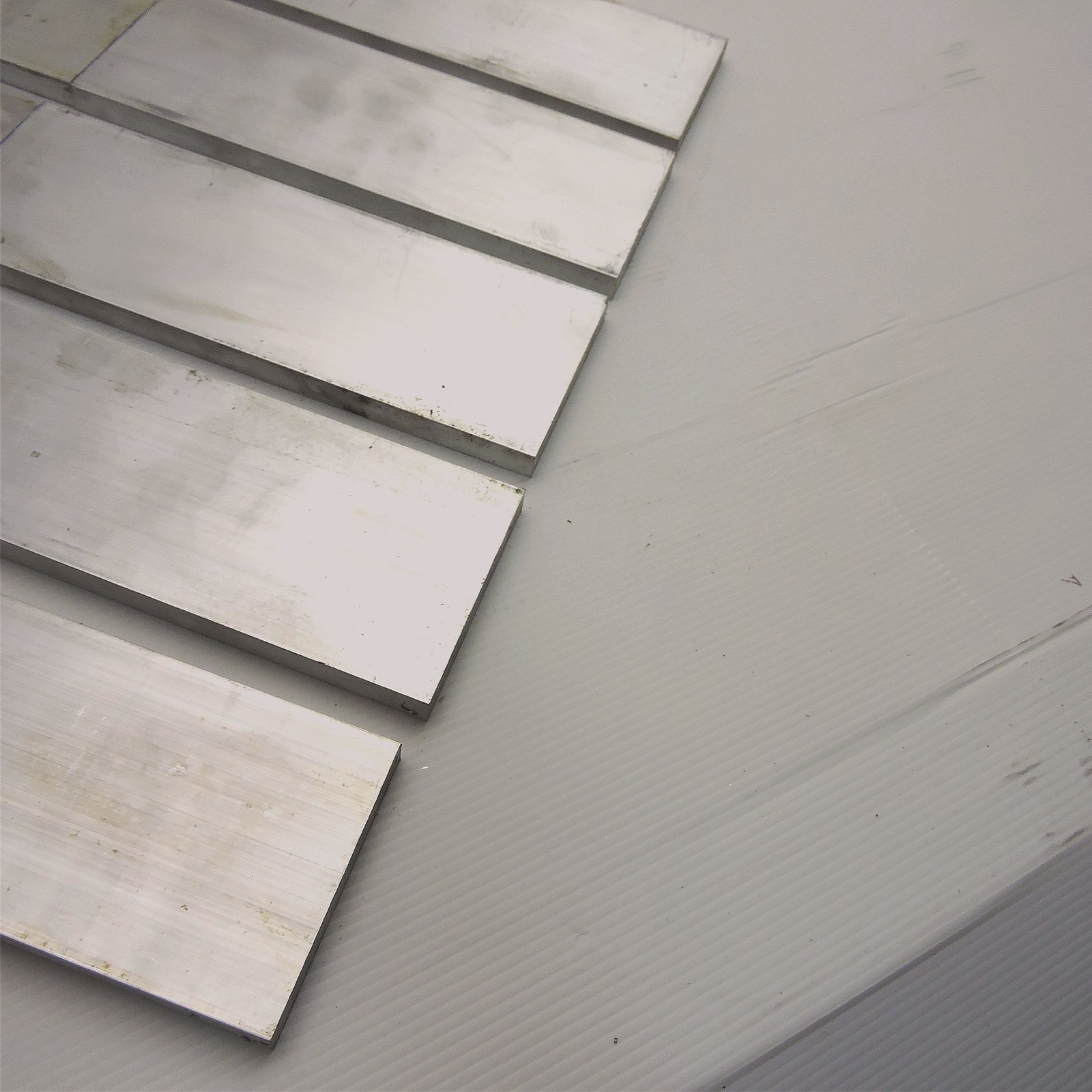 .625″ x 5″ Aluminum 6061 FLAT BAR 7.875″ Long new mill stock QTY 5 sku L414
