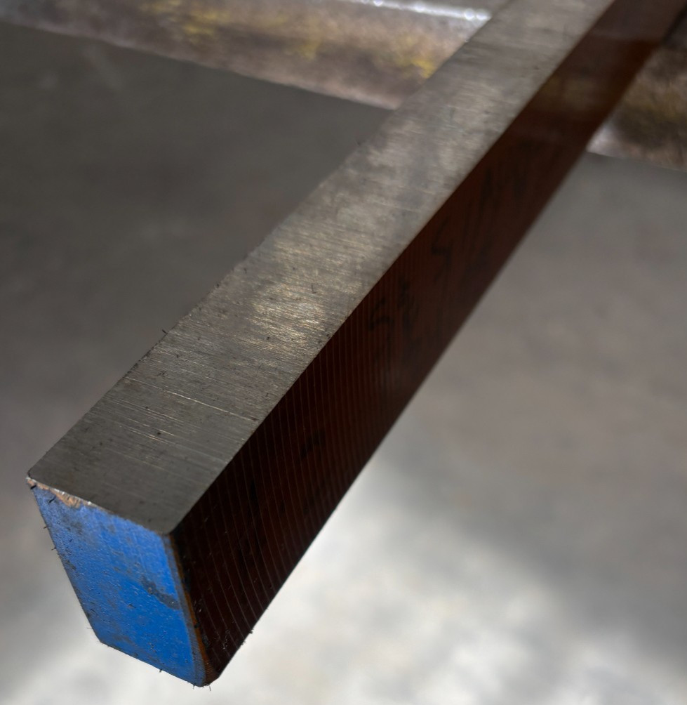 A-2, A2 TOOL STEEL OVERSIZE 1″ X 1-1/2″ X 69″USA-DCARB