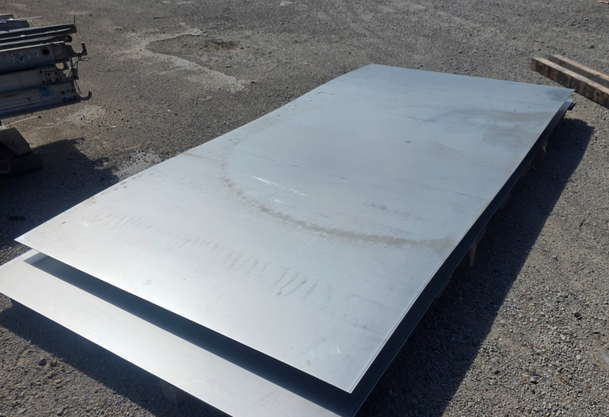 304 STAINLESS STEEL SHEET, 13GA, 0.090″ THICK, 48″ X 112″, 304 2B SS