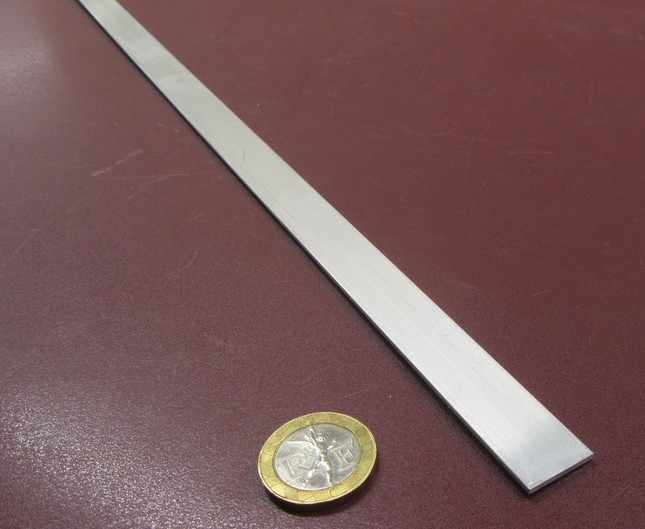 6061 T6 Aluminum Bar, 1/16″ (.062″) Thick x 5/8″ Wide x 36″ Length, 8 pcs