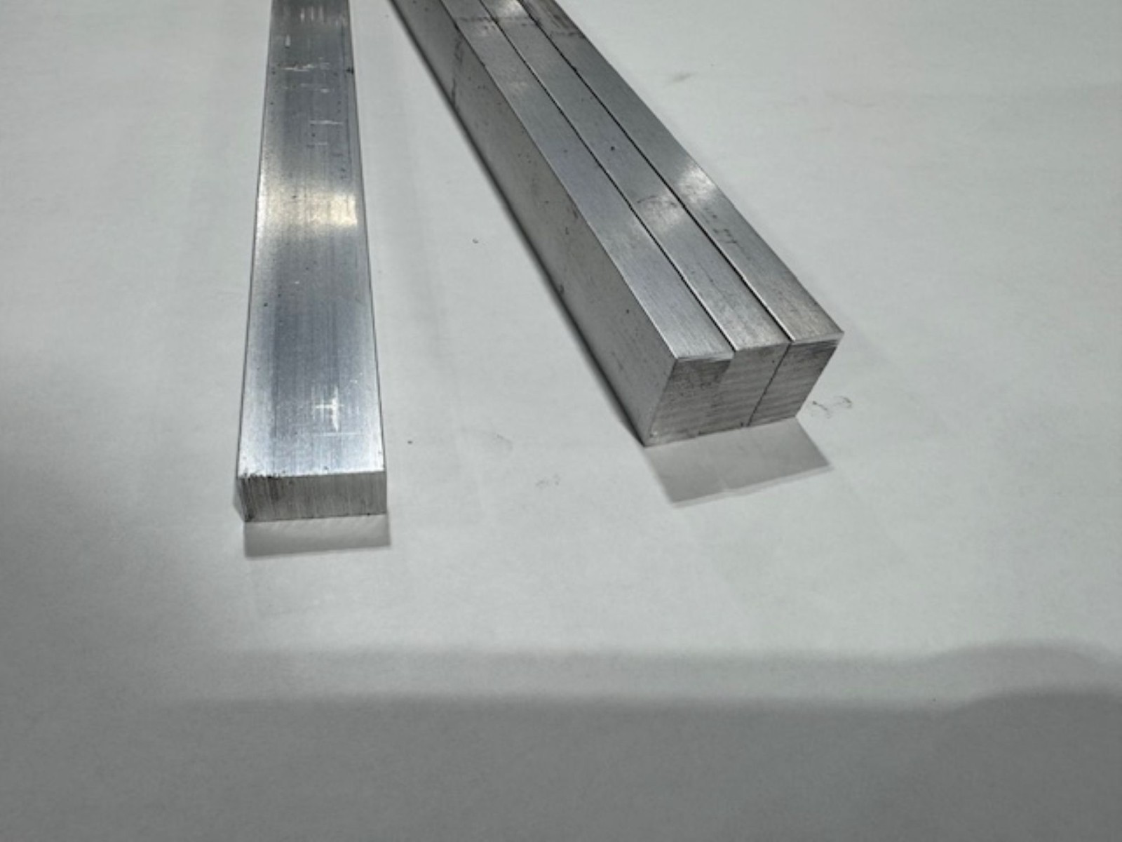 (4 PACK) 1/2″ x 1″ Aluminum Flat Bar x 9″ Long, 6061 Aluminum