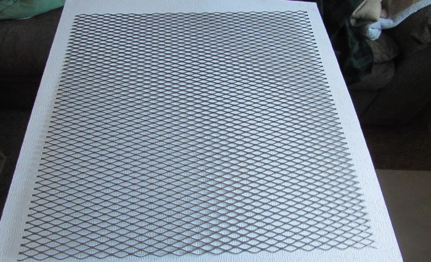 1/2 X #16 304 STAINLESS STEEL FLATTENED EXPANDED METAL—–24″ X 24″
