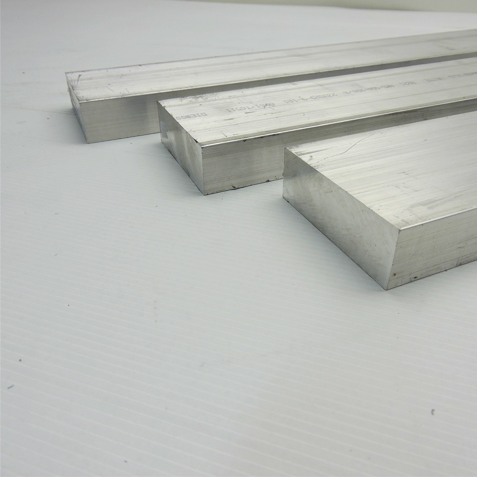 .875″ thick 7/8 Aluminum 6061 PLATE 2.875″ x 26.5″ Long QTY 3 sku 137194