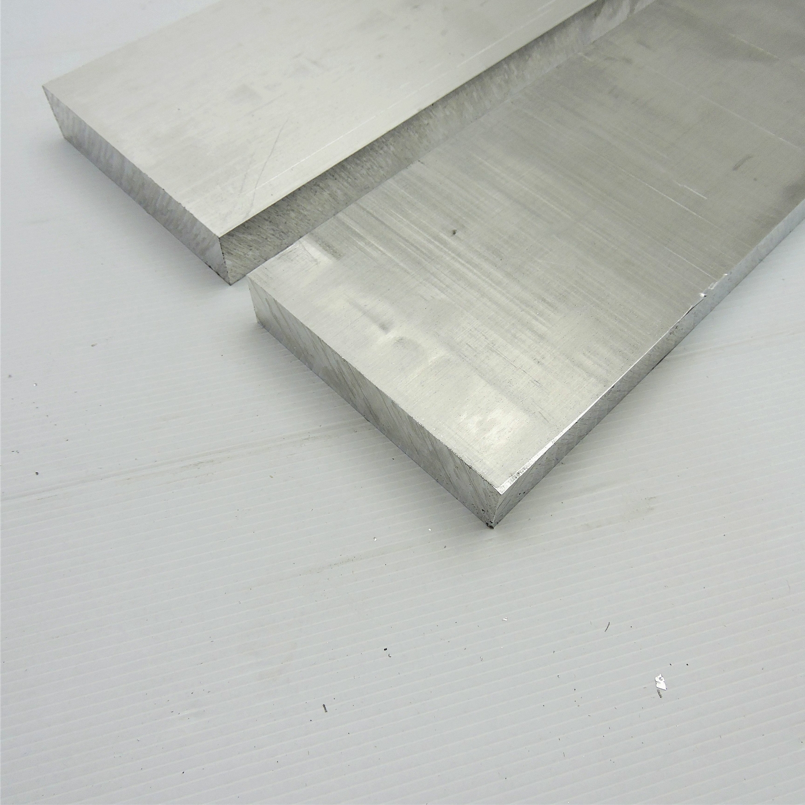 1″ thick Aluminum 6061 PLATE 3.625″ x 30.5″ Long QTY 2 sku 106607