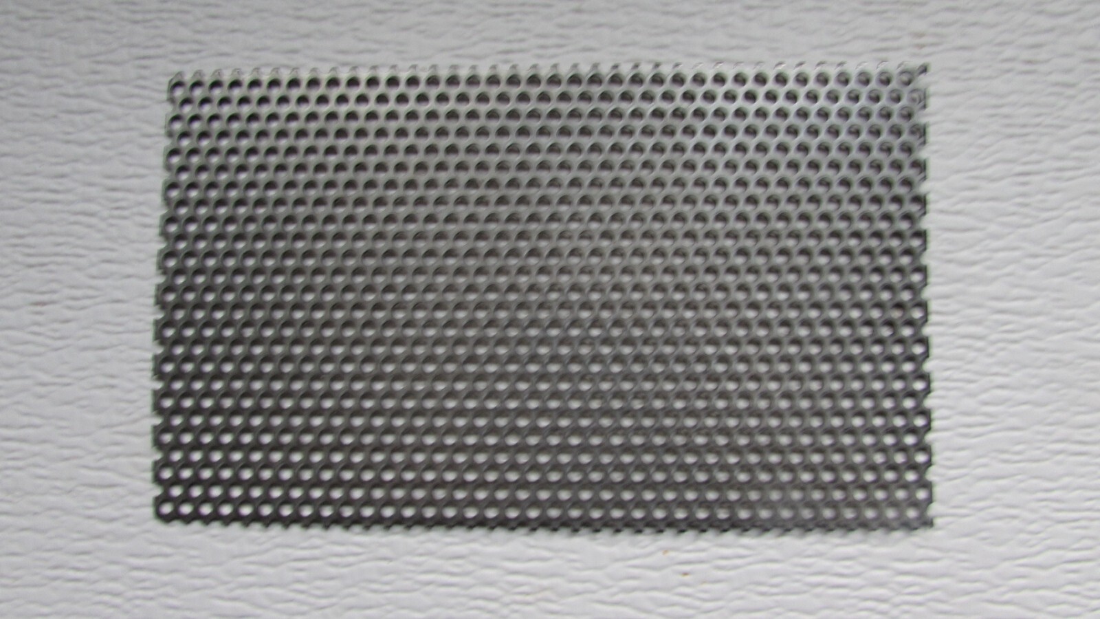 1/8″ HOLES–18 GAUGE 304 STAINLESS STEEL PERFORATED SHEET –3.5″ X 7″