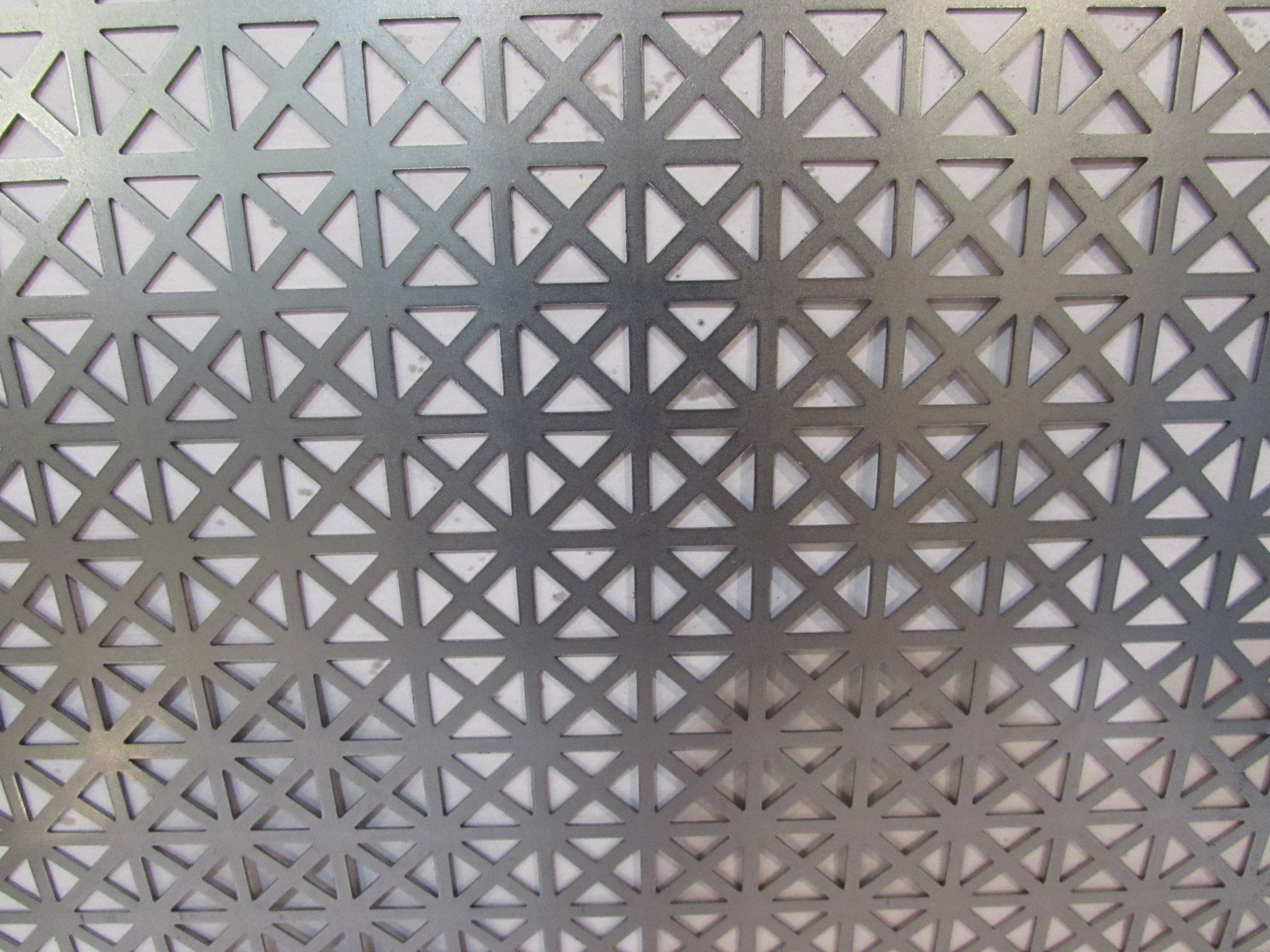 ===QUALITY PERFORATED DECORATIVE METAL—GRECIAN PATTERN 9-7/8″ x 24″===