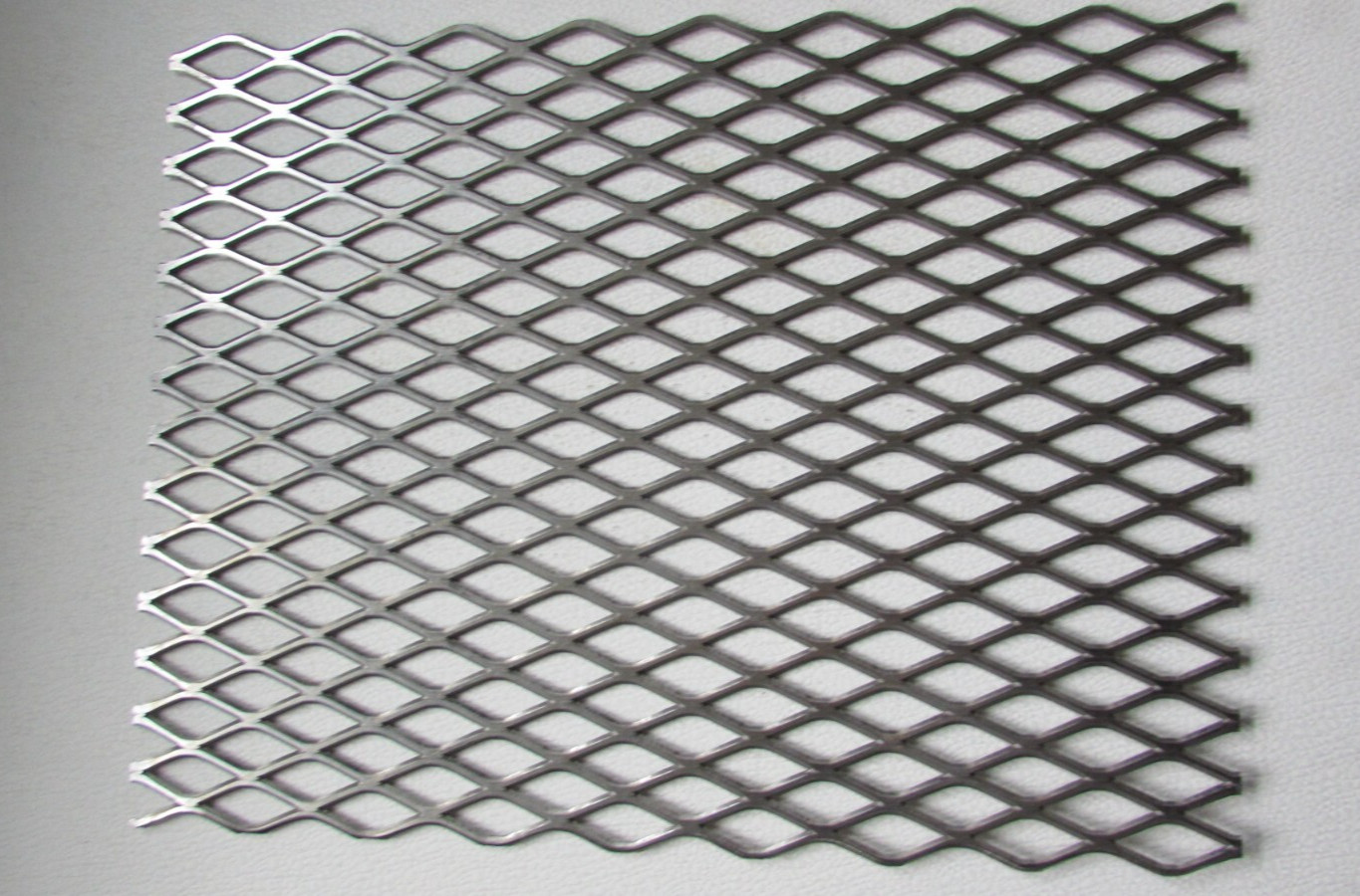 3/4#9 304 STAINLESS STEEL FLATTENED EXPANDED METAL–12″ X 18″