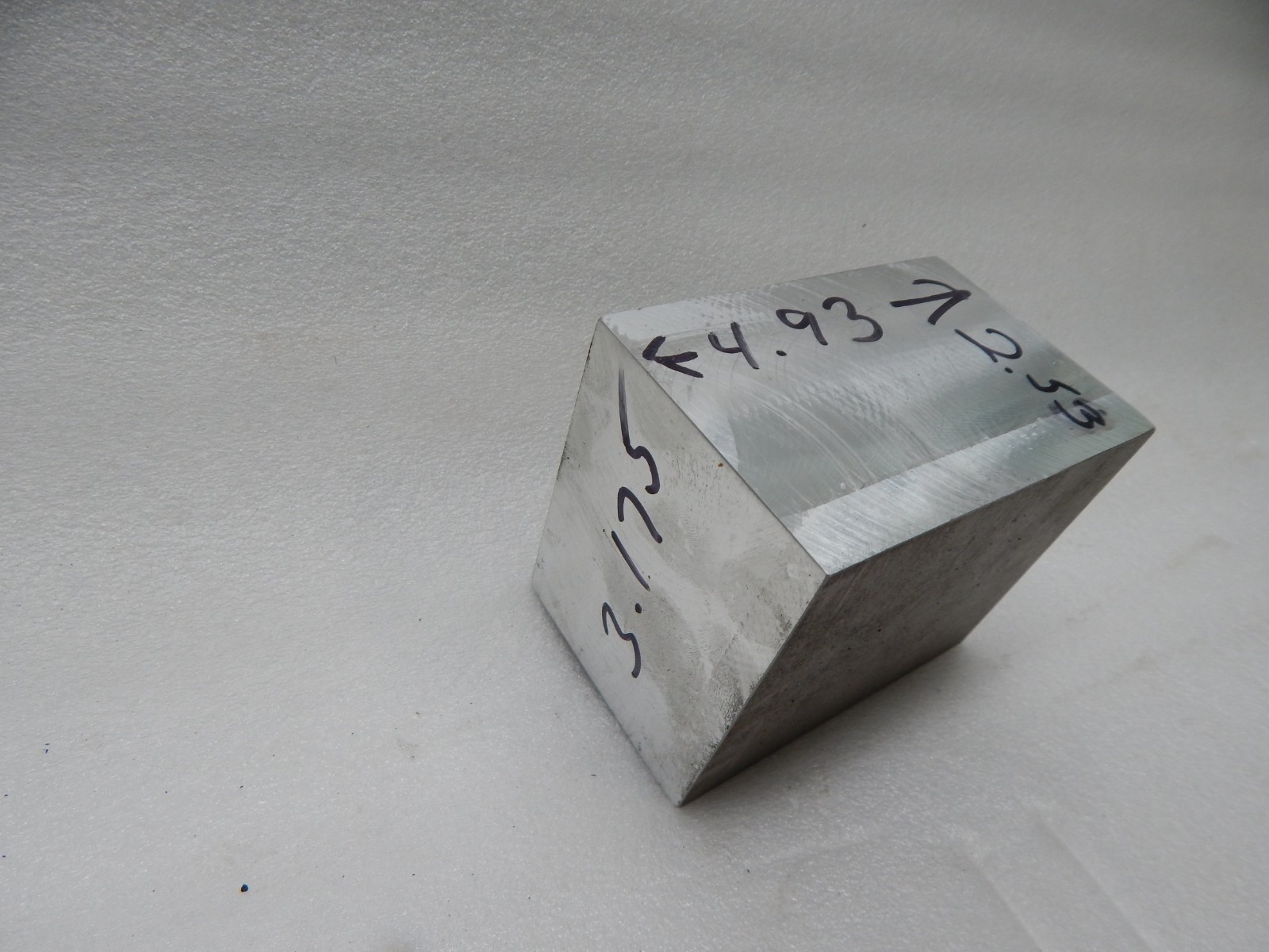 3.17″ X 2.5″ X 4.9 inches long ALUMINUM 6061 FLAT BAR 3-1/8 x 2/1/2 X 4-7/8
