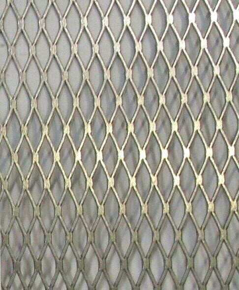 1/2 #16 304 STAINLESS STEEL FLATTENED EXPANDED METAL–8-3/4″ X 9-1/2″-