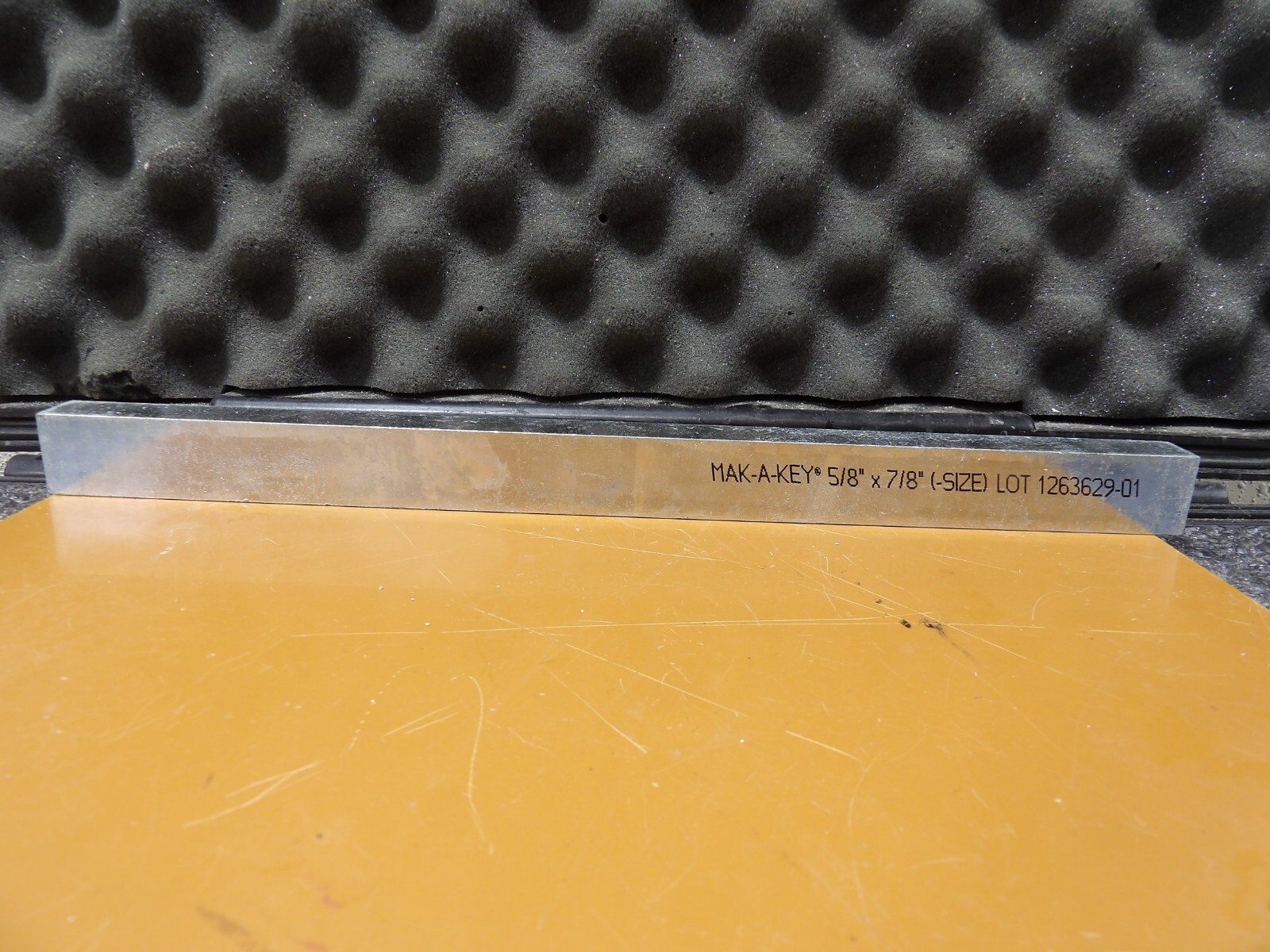MAK-A-KEY Keystock 5/8 x 7/8 x 1 Ft (G)