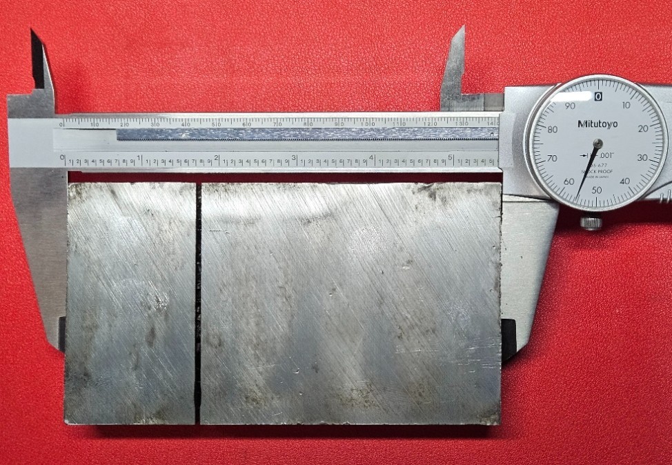 D2 Tool Steel Block Flat Stock 5.555″ L x 3.070″ W x 1.290″ Thick, 6Lb 1.8Oz.