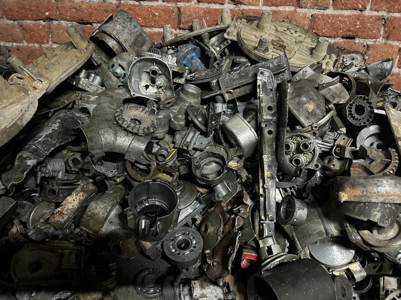 Pure Zinc Scrap Solid Pieces – Clean Unalloyed Metal for Casting Melting Reuse