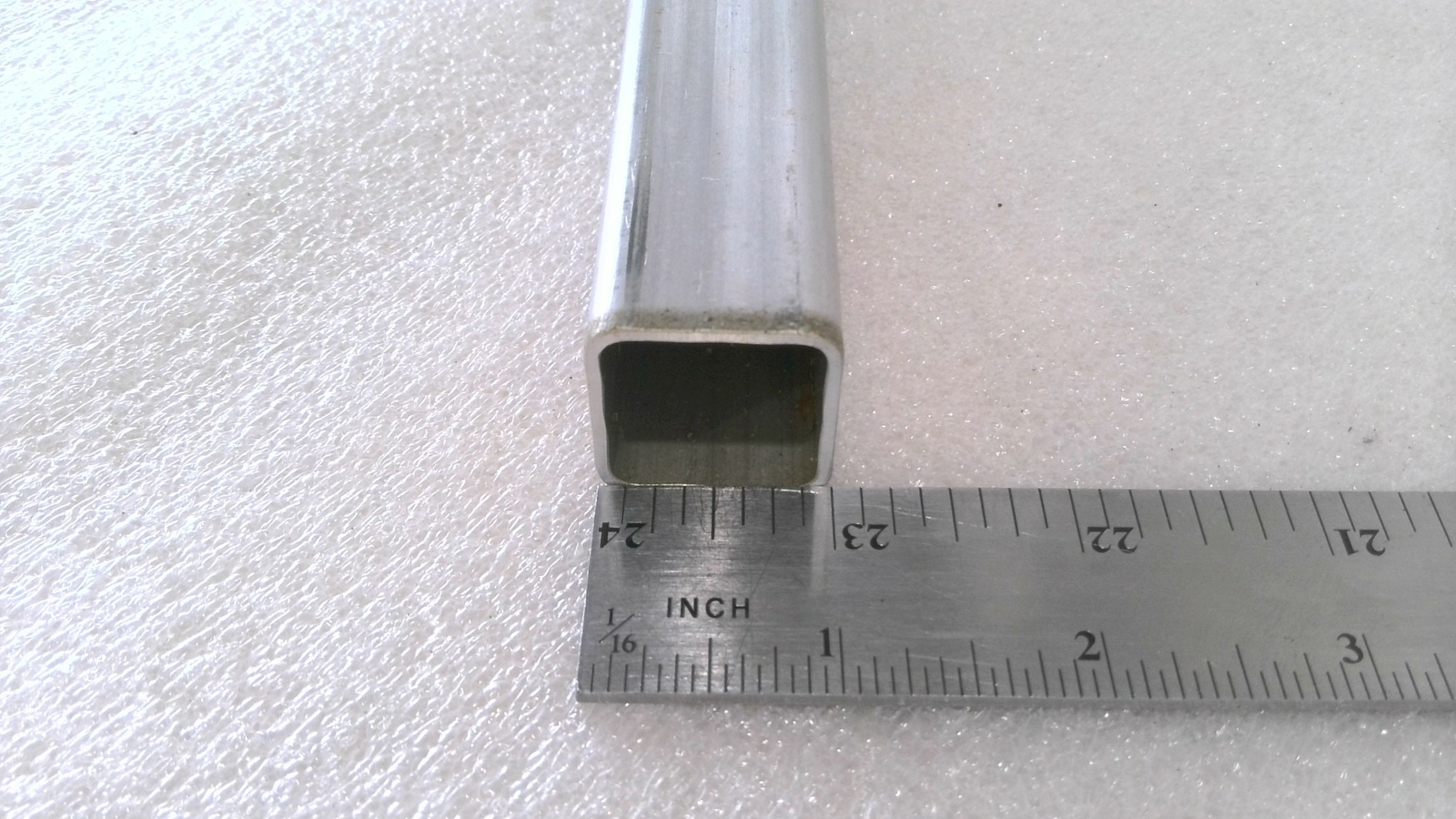 ​6061-T6 1 X 1 X 20-1/2″ ALUMINUM TUBE WITH .065″ THICK WALL ( LOT OF 15 TUBES )