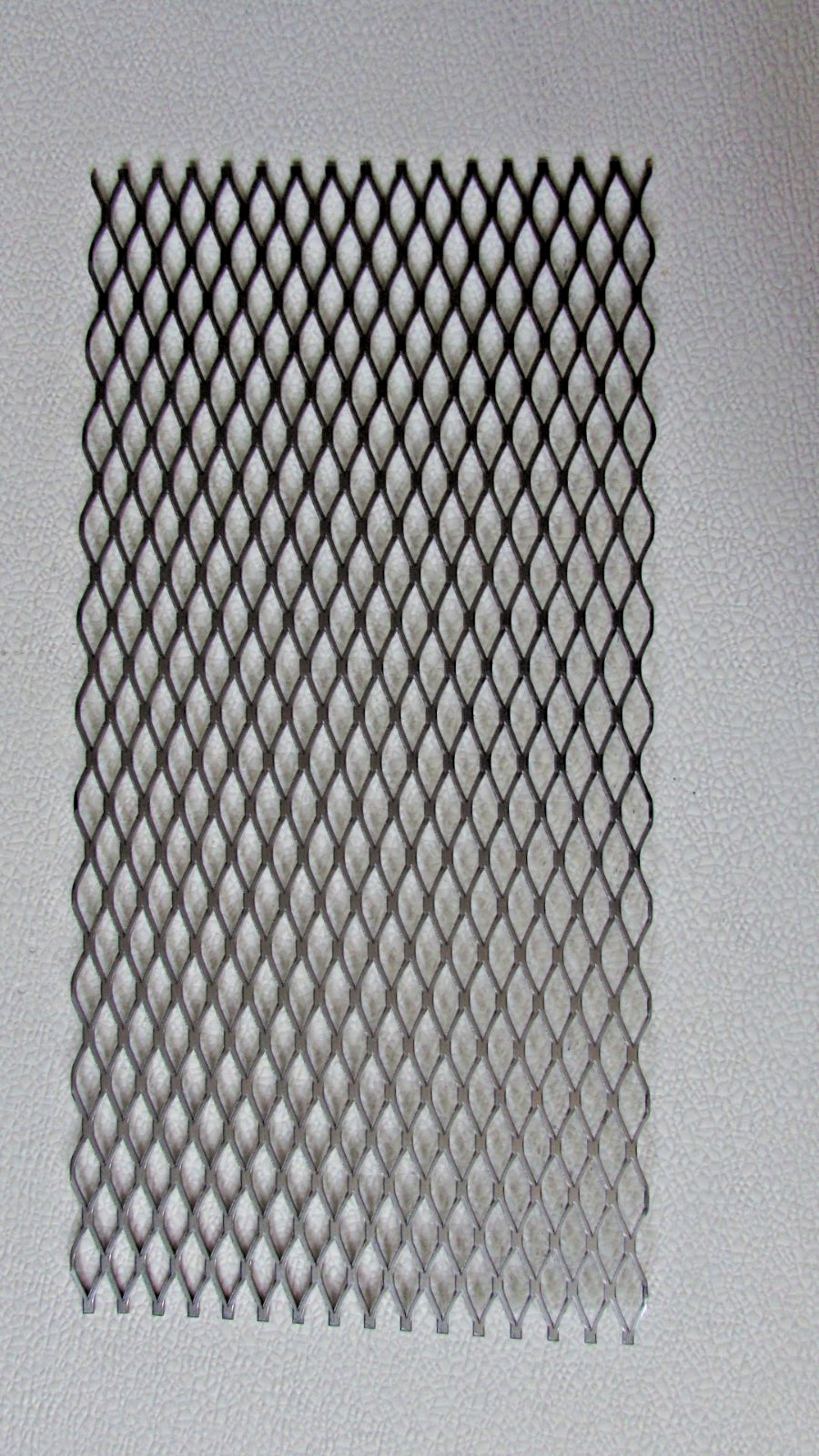 1/2″–#16. 304 STAINLESS STEEL FLATTENED EXPANDED METAL– 7-3/4″ x 16″