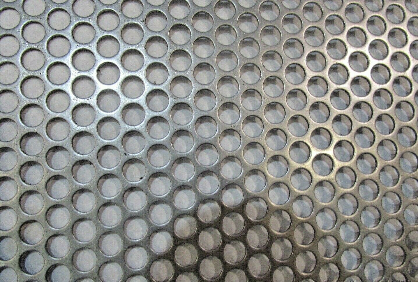 ==1/4″ HOLES 16 GAUGE 304 STAINLESS STEEL PERFORATED SHEET– 11-1/2″ X 12″==