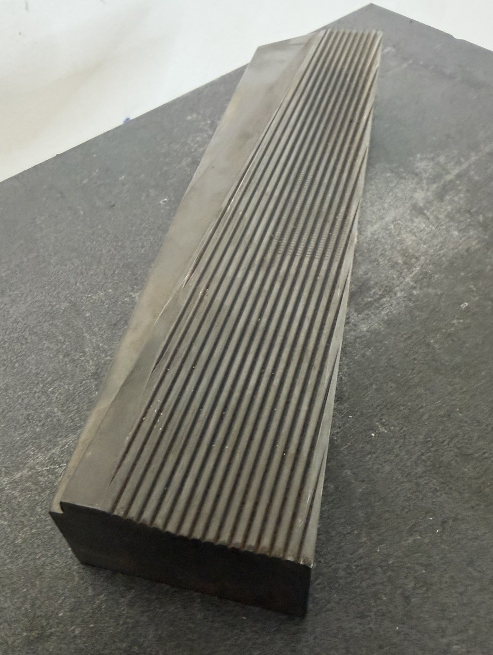 LOT OF (1), D-2 TOOL STEEL BAR STOCK flat plate D2, 1 1/2″ x 2 5/8″ x 10″