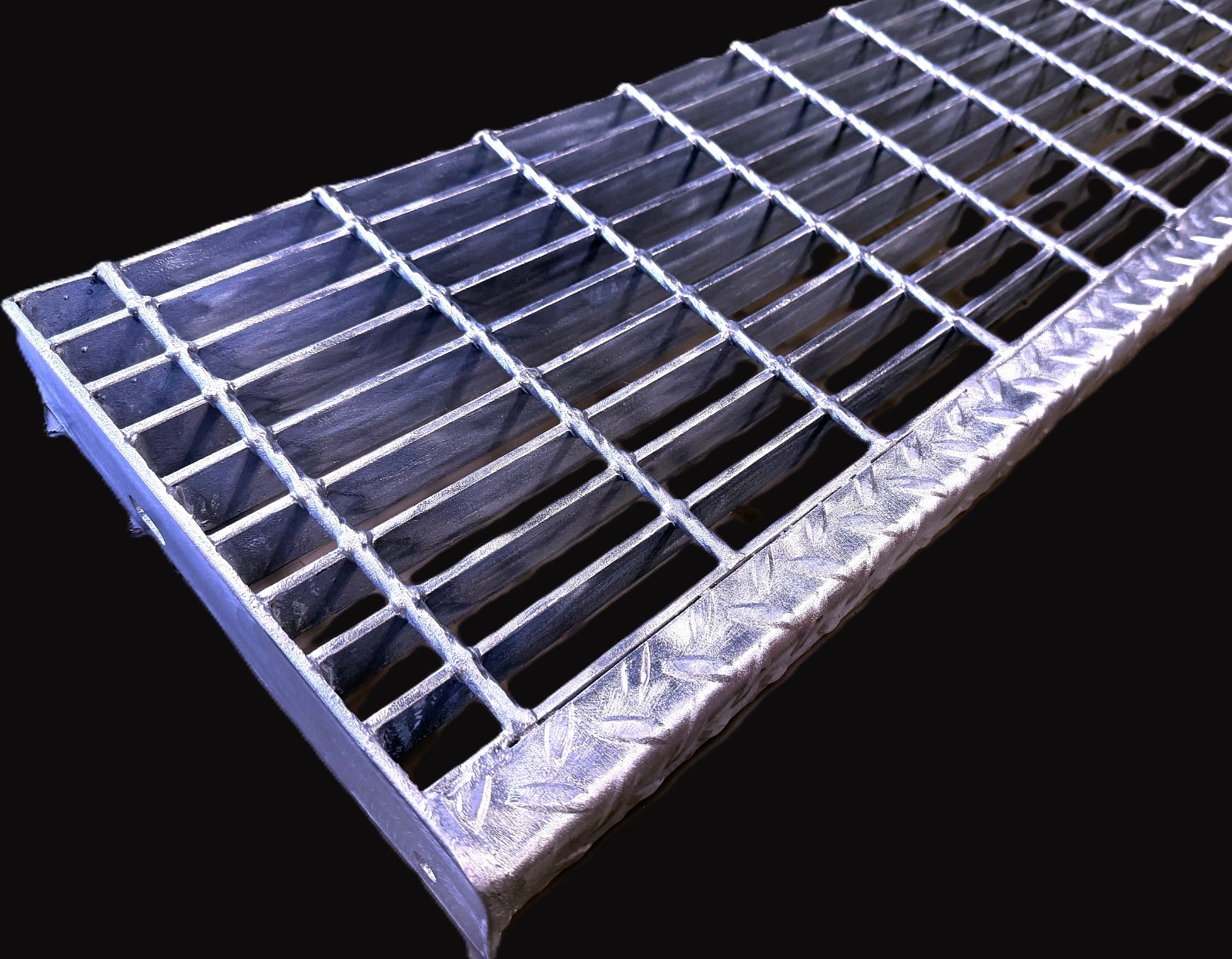 Steel bar grating galvanized stair tread size 36″ x 12″ X 1-1/4″