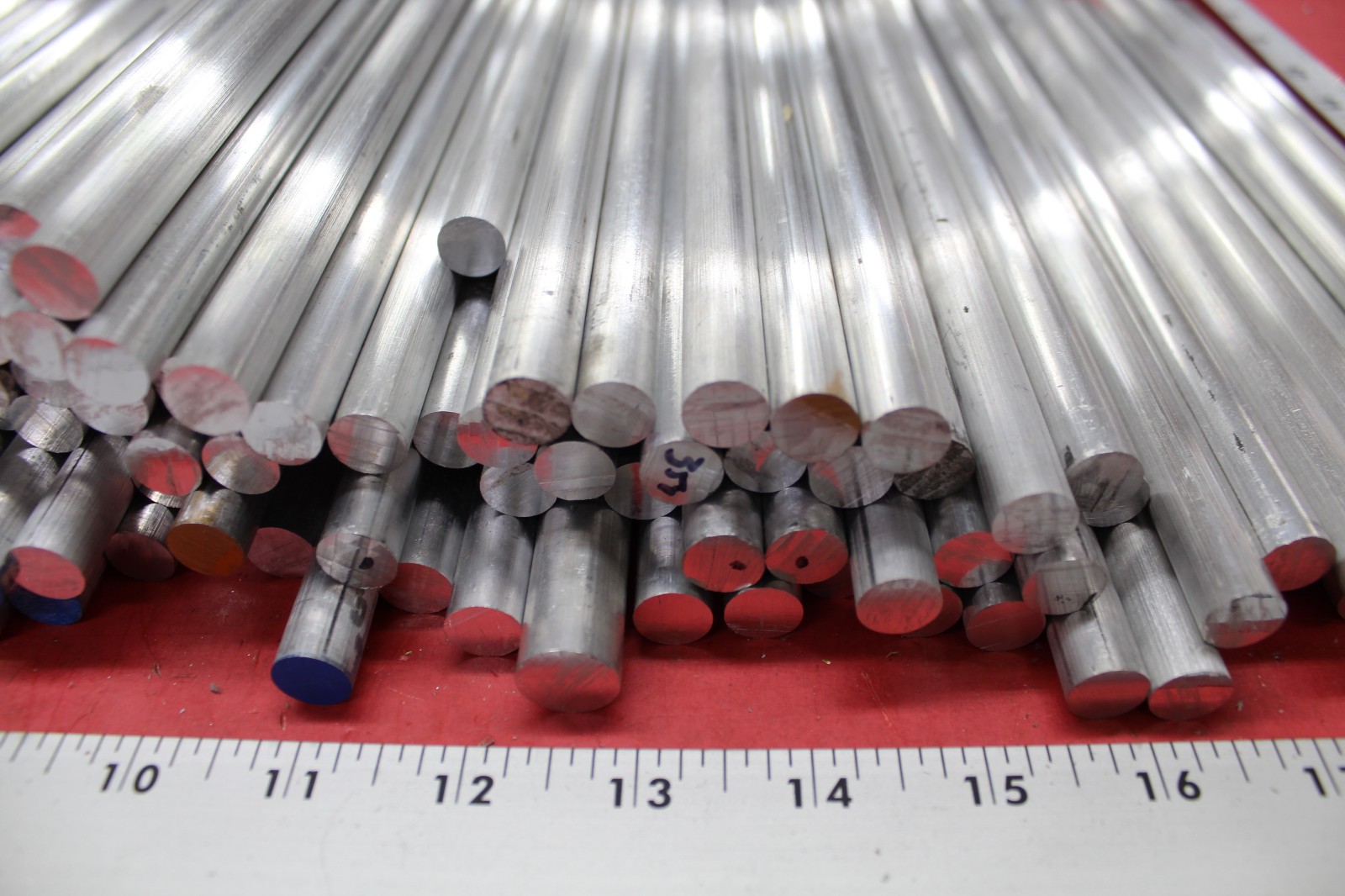 106 Piece 1/2″ Round 6061 T6 Aluminum Assortment Drops, Bar End For Machining