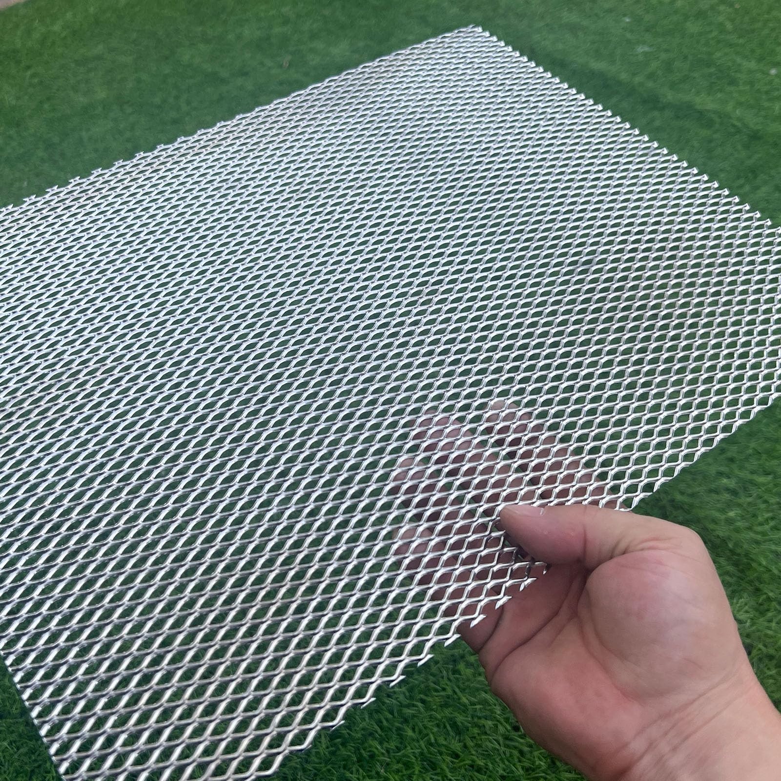 16″x12″ Stainless Steel Expanded Metal Sheet – 19 Gauge, 0.2″x0.4″ Holes, Grate